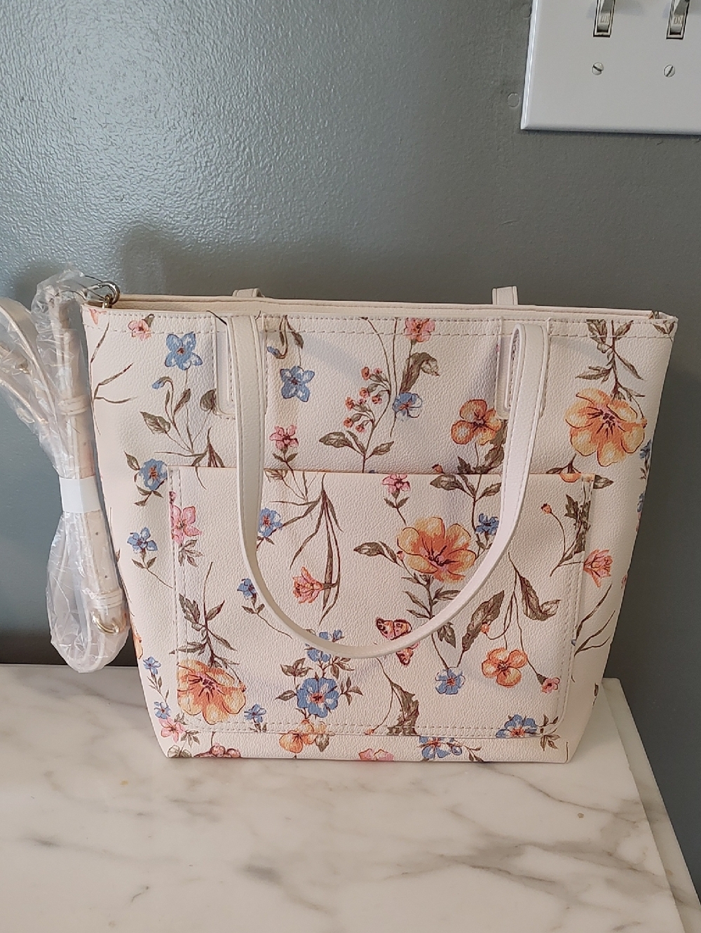 Lauren Conrad Perfect Spring Tote